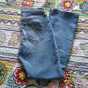 Old Navy curvy profile 6 short light wash jeans